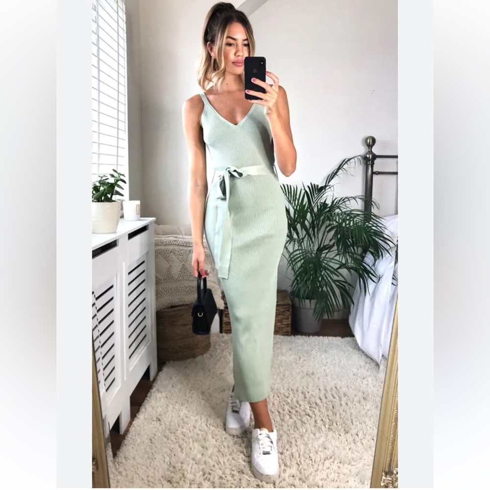 Forever 21 Mint Green Sleeveless V Neck Ribbed Knit Belted Bodycon Maxi Dress